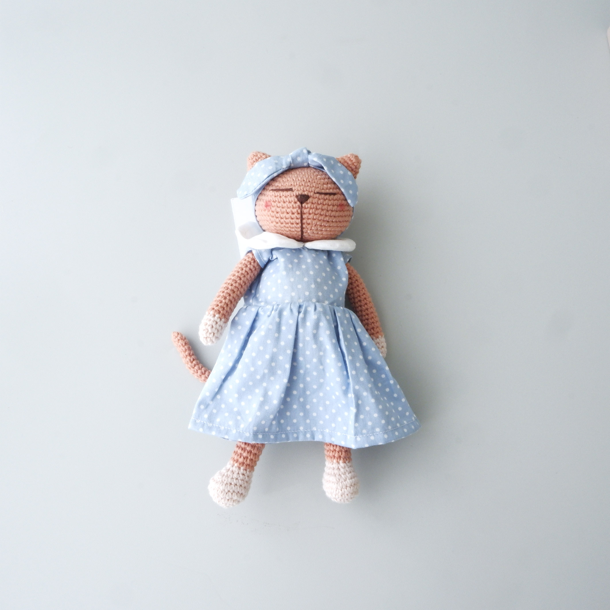 hand-knit-doll-lucy-cat